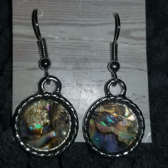 Earrings - Picture 2 of 4